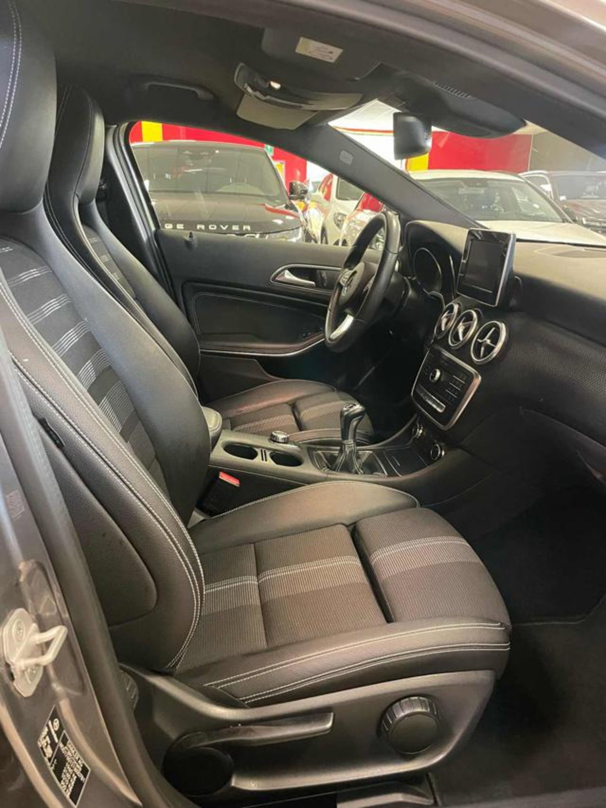 Mercedes-Benz Classe A 180 d Sport (12)