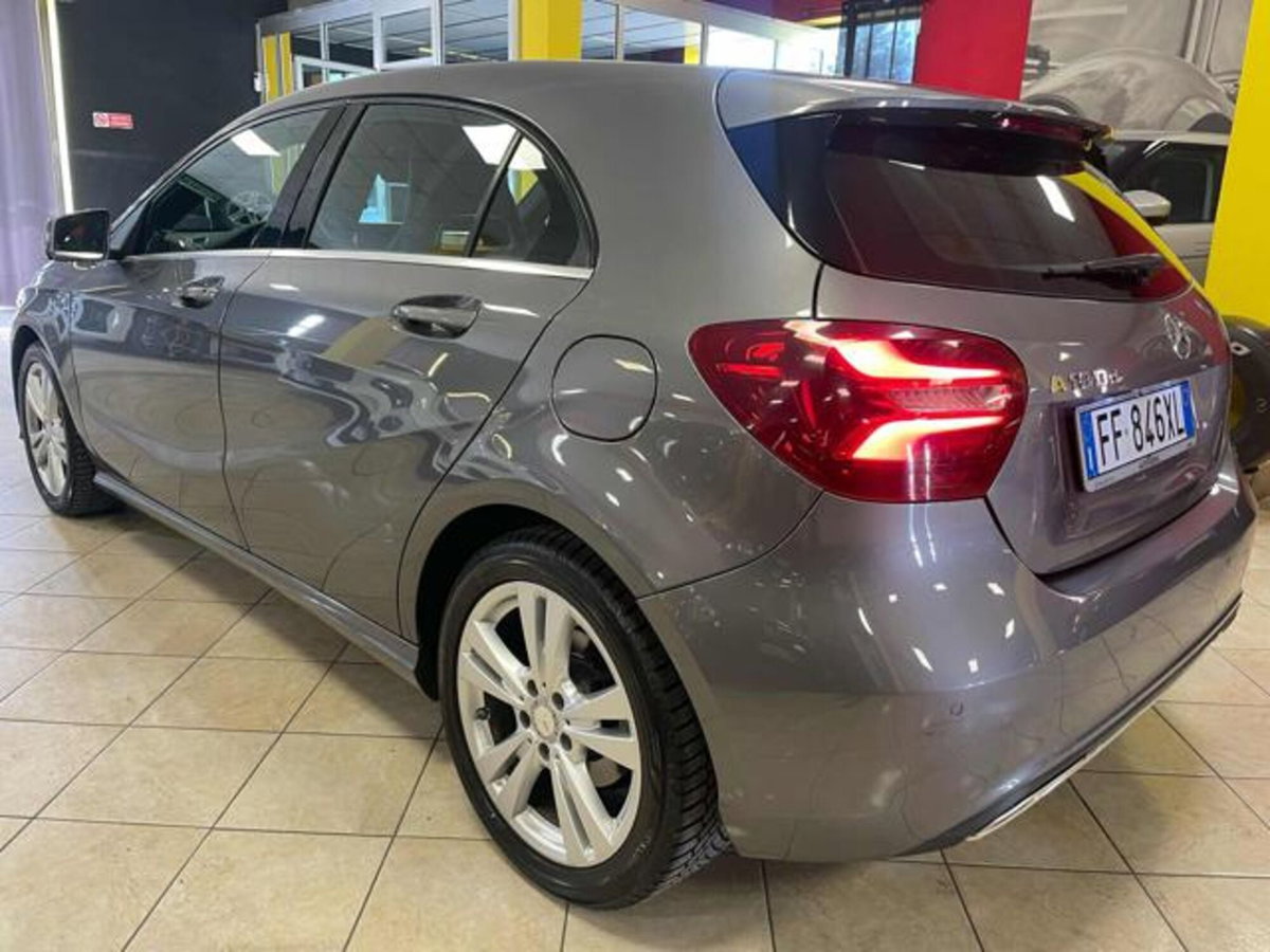 Mercedes-Benz Classe A 180 d Sport (4)