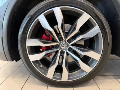 Volkswagen Tiguan 2.0 BiTDI SCR DSG 4MOTION Executive R-Line BMT (7)
