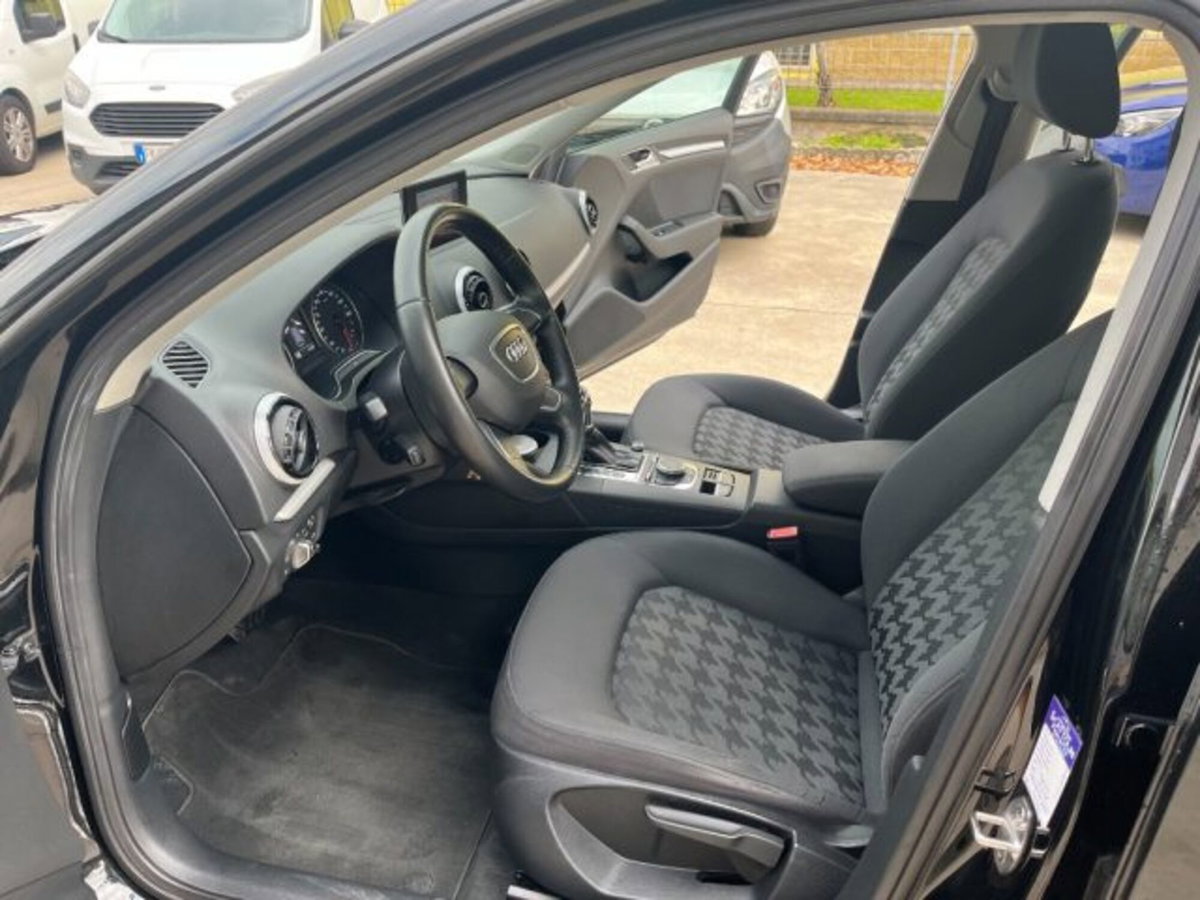 Audi A3 Sportback 1.6 TDI clean diesel S tronic Business (11)