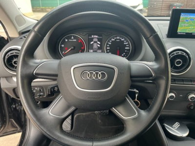 Audi A3 Sportback 1.6 TDI clean diesel S tronic Business (14)