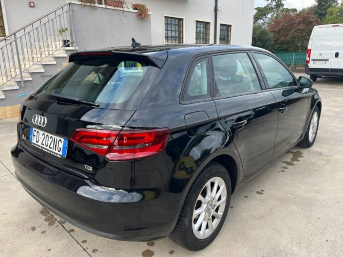 Audi A3 Sportback 1.6 TDI clean diesel S tronic Business (4)