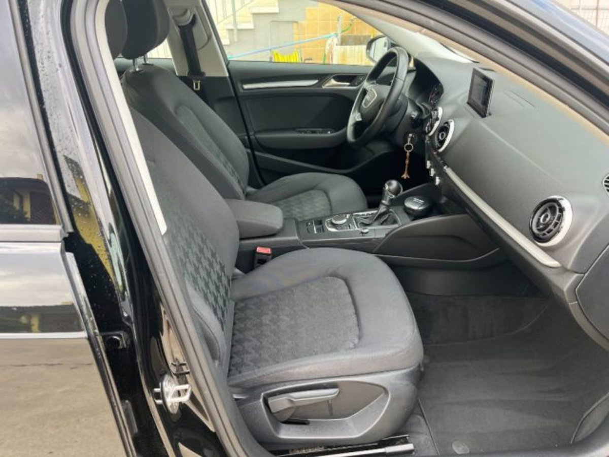 Audi A3 Sportback 1.6 TDI clean diesel S tronic Business (7)
