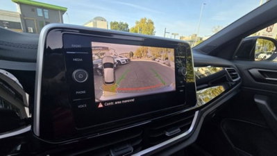 Volkswagen T-Roc 2.0 tdi R-Line 115cv (11)
