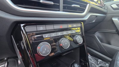 Volkswagen T-Roc 2.0 tdi R-Line 115cv (14)