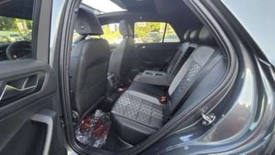 Volkswagen T-Roc 2.0 tdi R-Line 115cv (9)