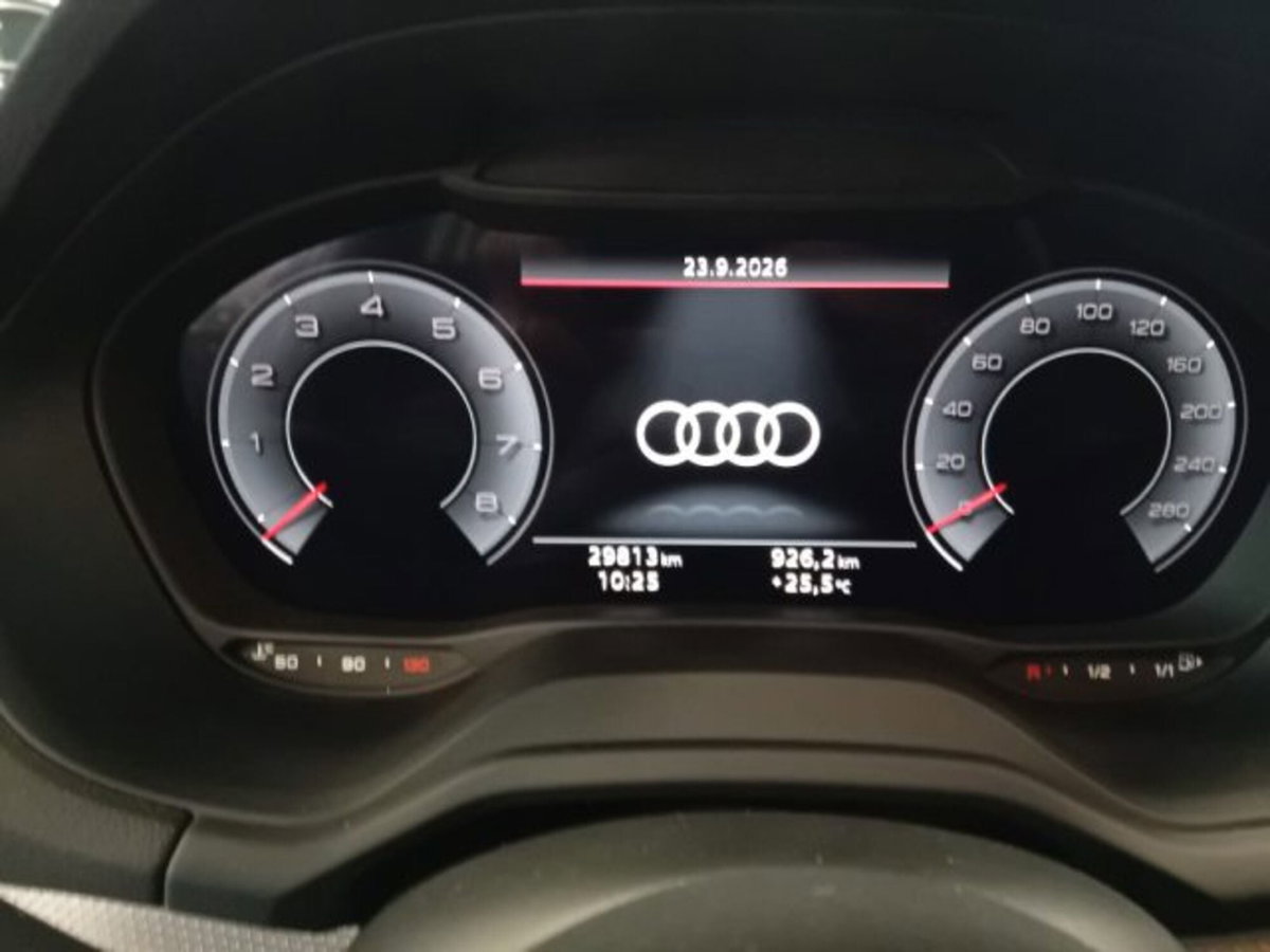 Audi Q2 Q2 30 TFSI Business (16)