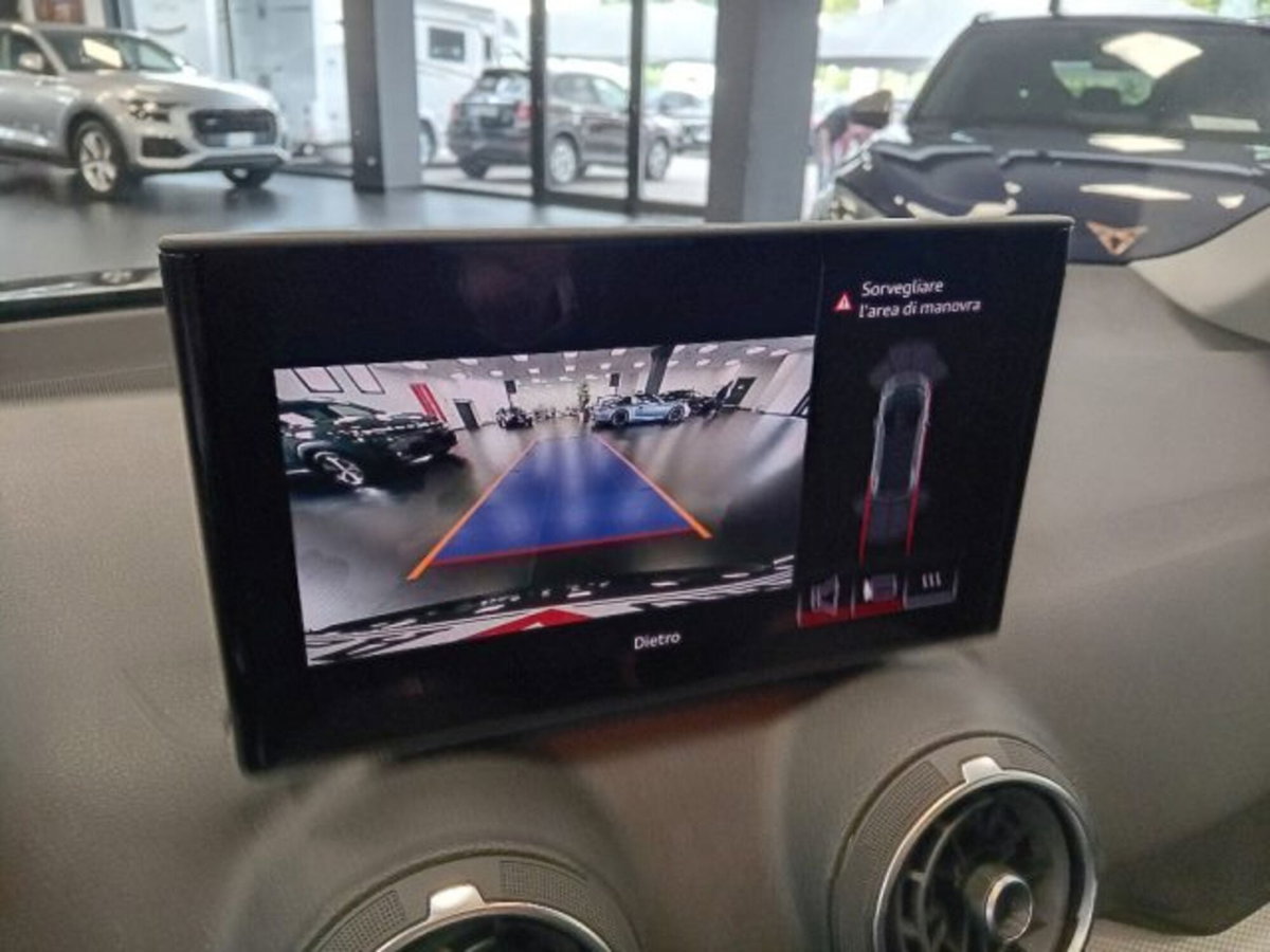 Audi Q2 Q2 30 TFSI Business (18)