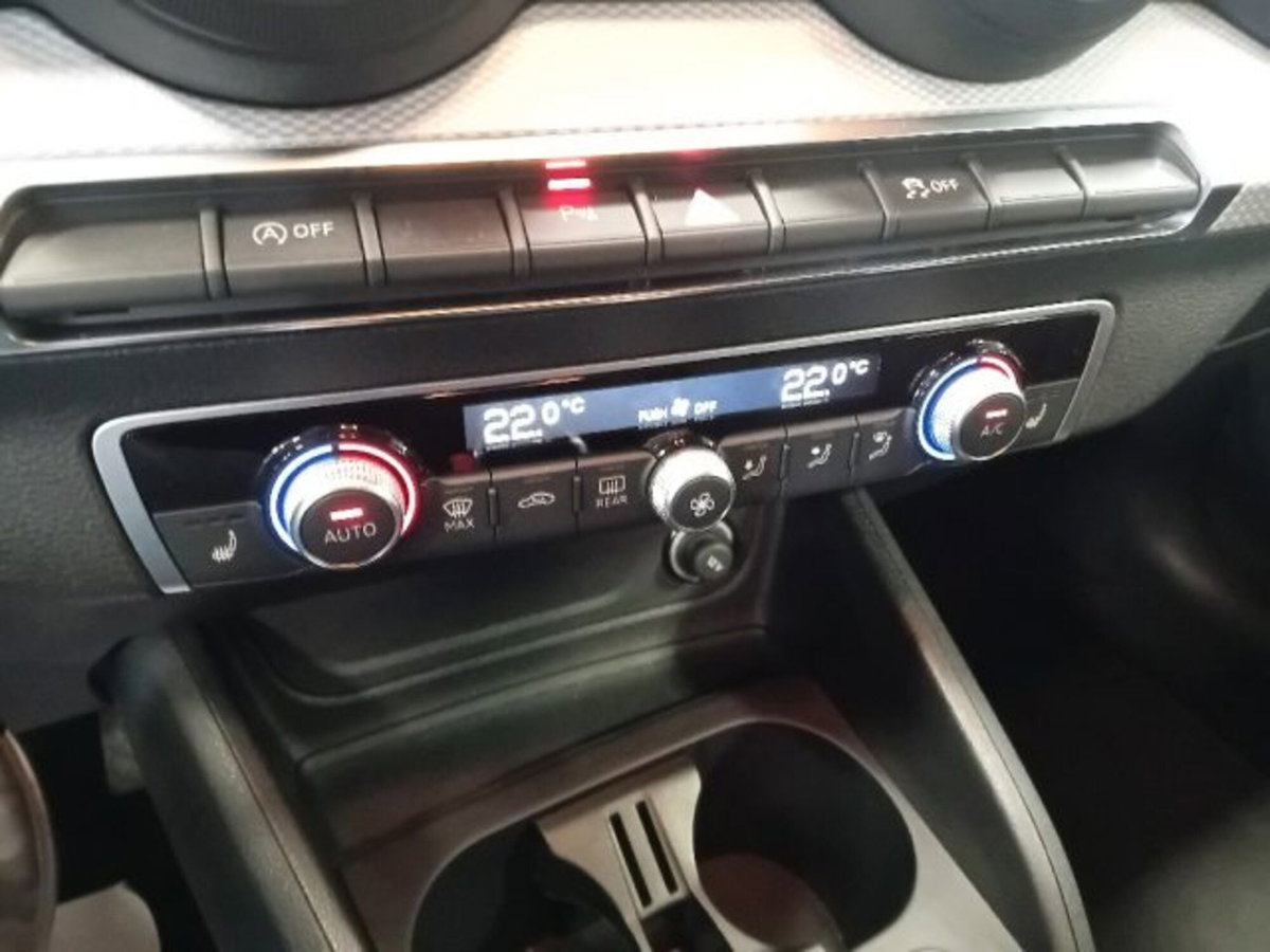 Audi Q2 Q2 30 TFSI Business (19)