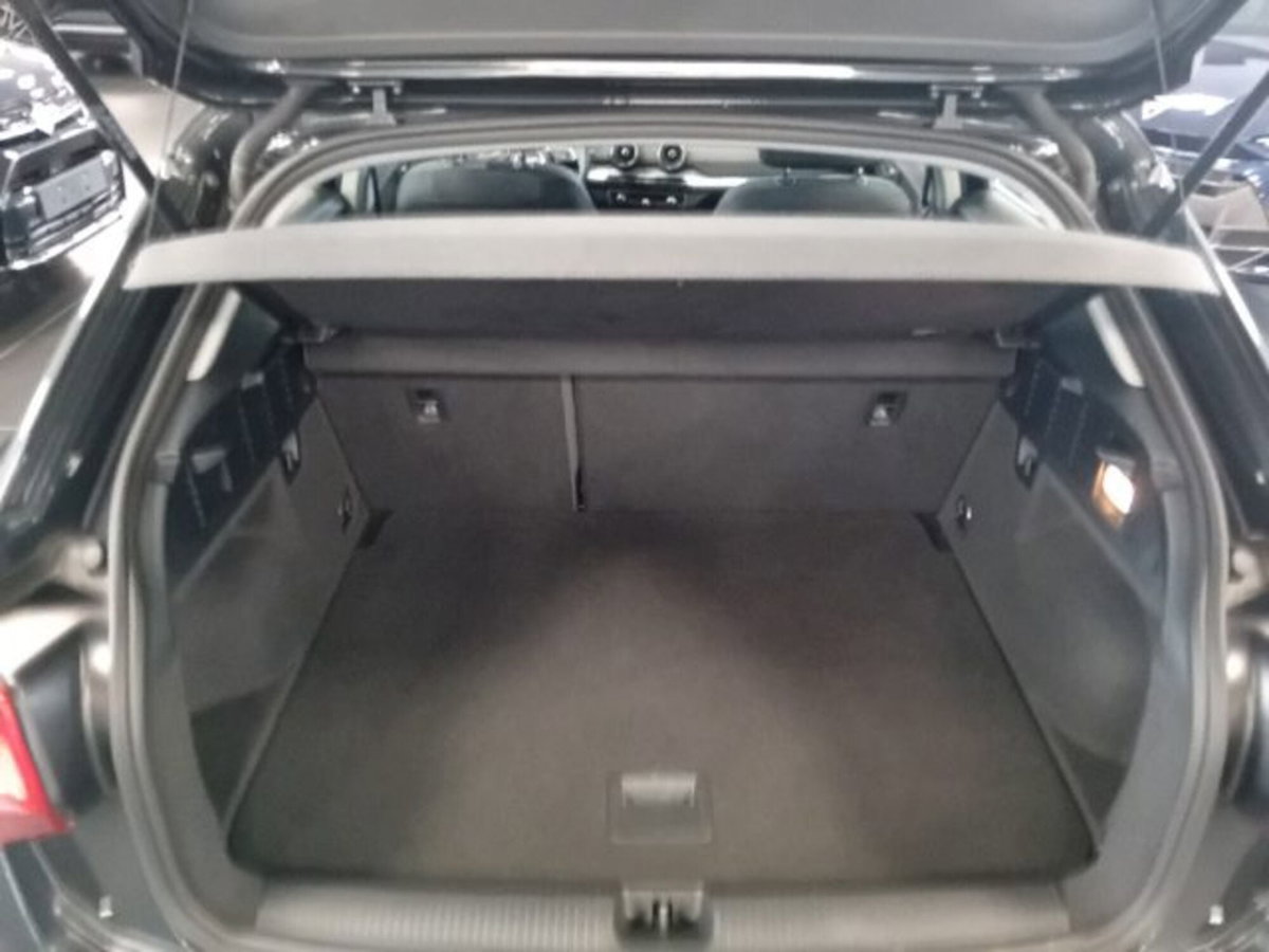 Audi Q2 Q2 30 TFSI Business (9)