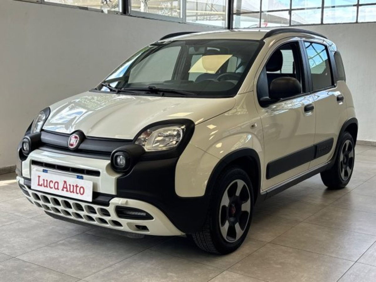 Fiat Panda Cross 1.0 firefly hybrid Cross s&s 70cv 5p.ti