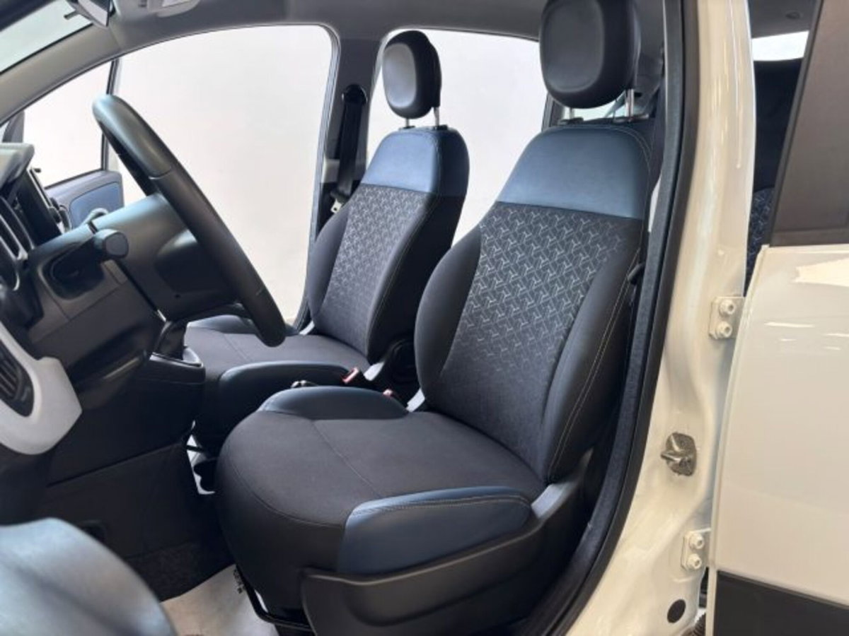 Fiat Panda Cross 1.0 firefly hybrid Cross s&s 70cv 5p.ti (9)