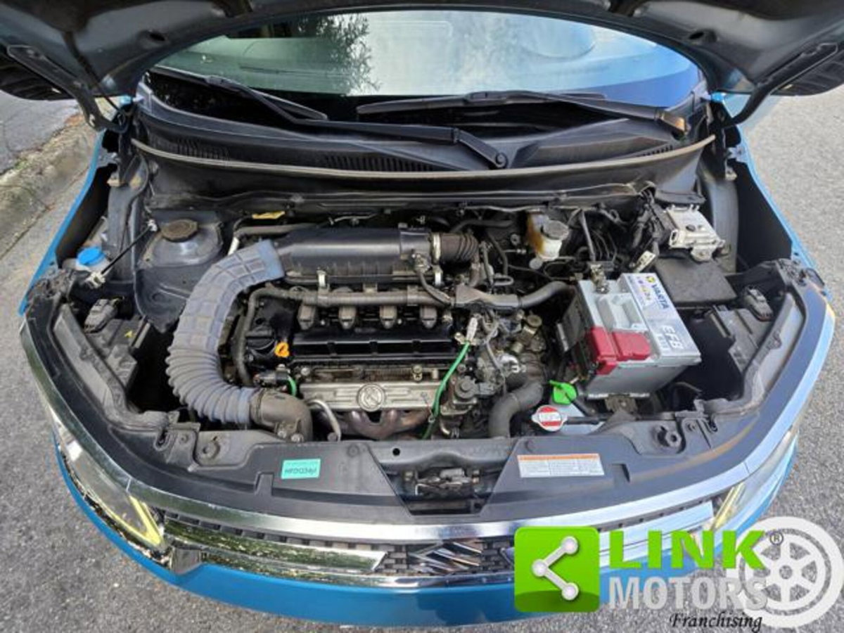 Suzuki Ignis 1.2h Top 2wd (20)