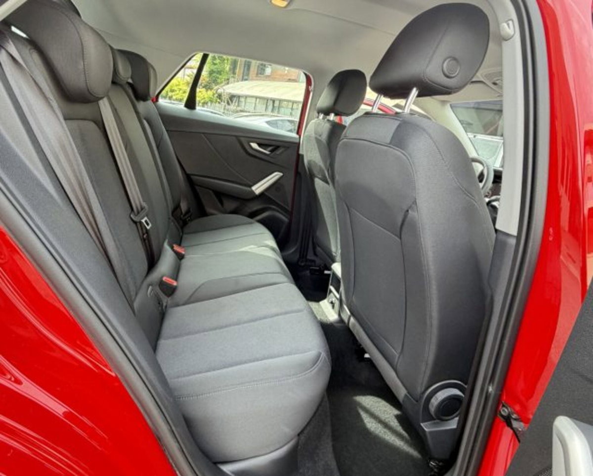Audi Q2 Q2 35 TDI S tronic Business (10)