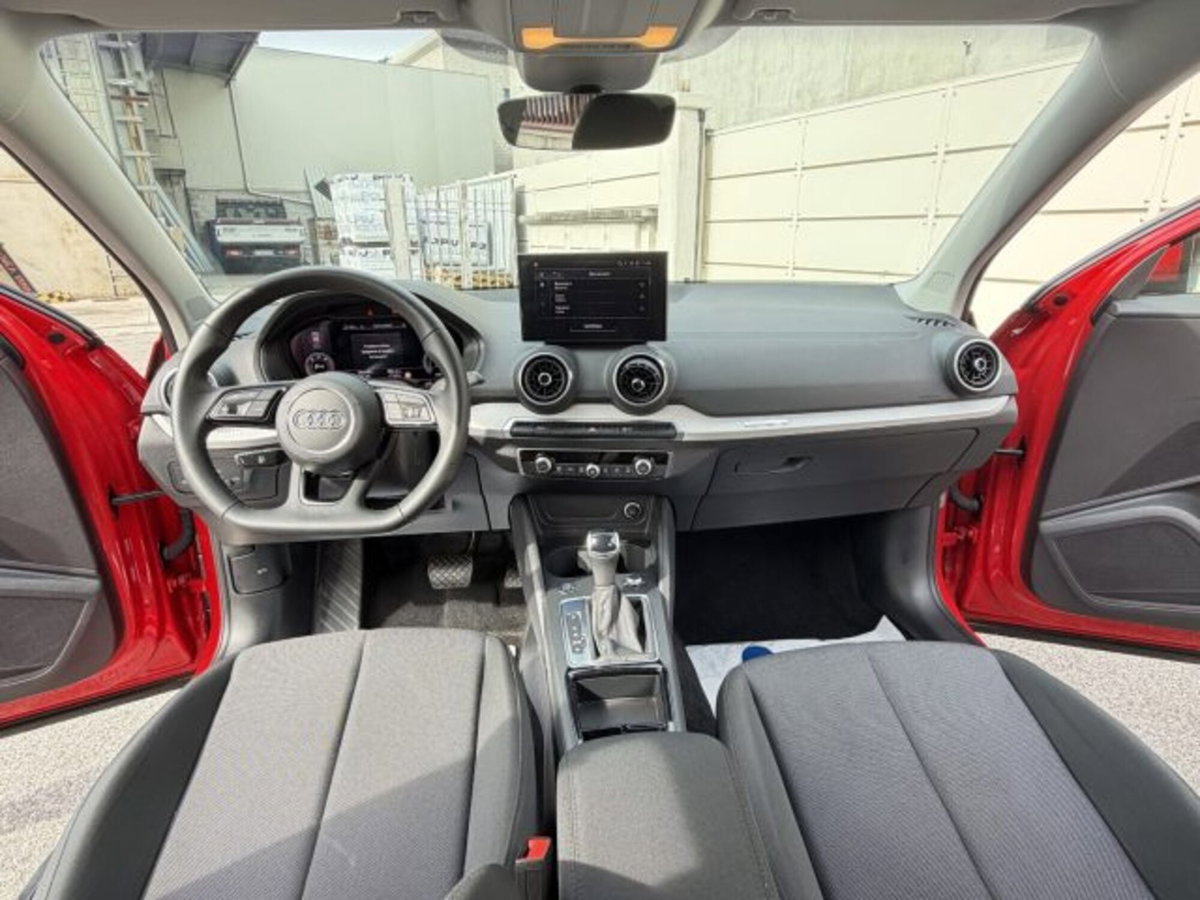 Audi Q2 Q2 35 TDI S tronic Business (11)