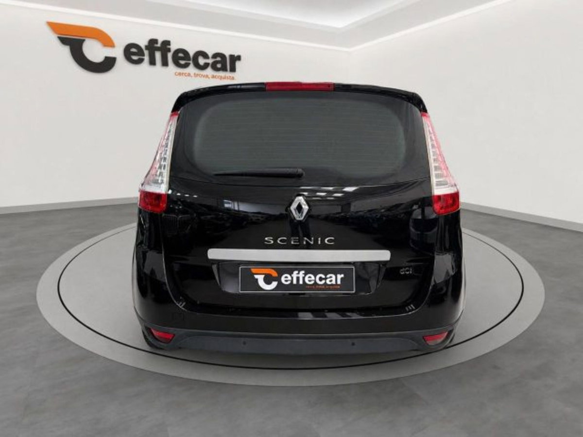 Renault Scenic E-Tech Electric 1.5 dCi 110CV Luxe (5)