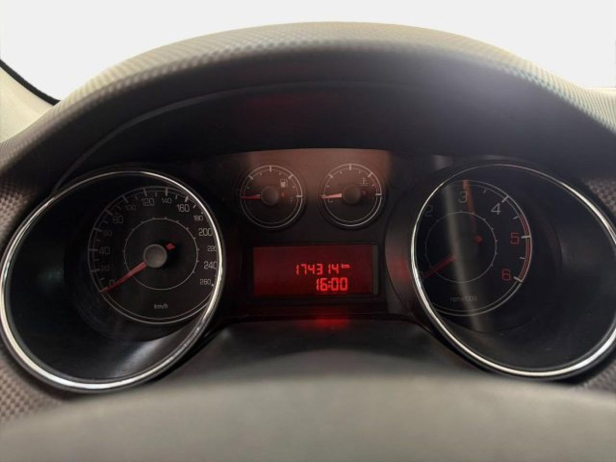 Fiat Bravo 1.9 MJT 120 CV Emotion (9)