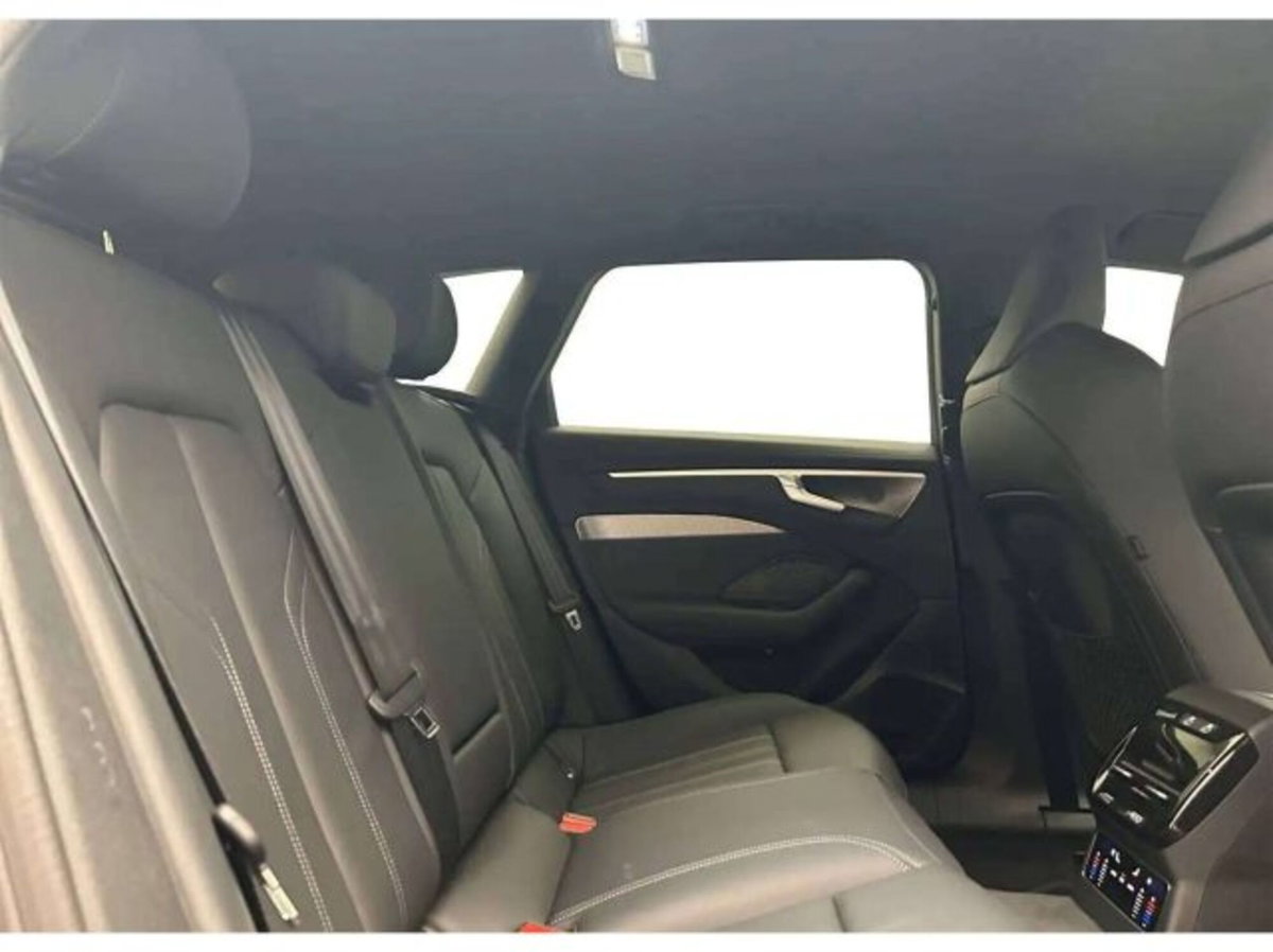 Audi A6 Avant e-Tron performance Business Advanced 367cv (15)