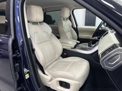 Land Rover Range Rover Sport 3.0 TDV6 HSE (9)