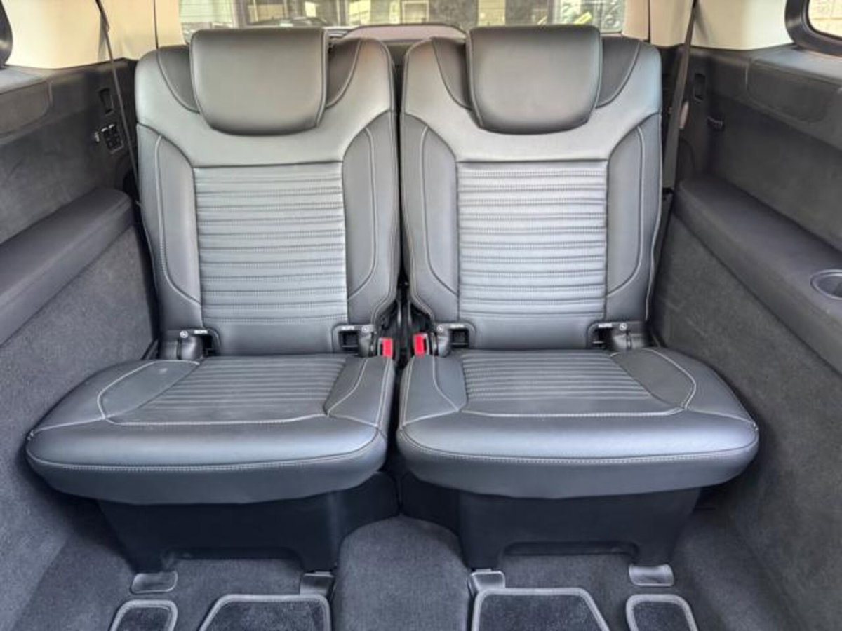 Mercedes-Benz GLS 350 d 4Matic Premium Plus (13)