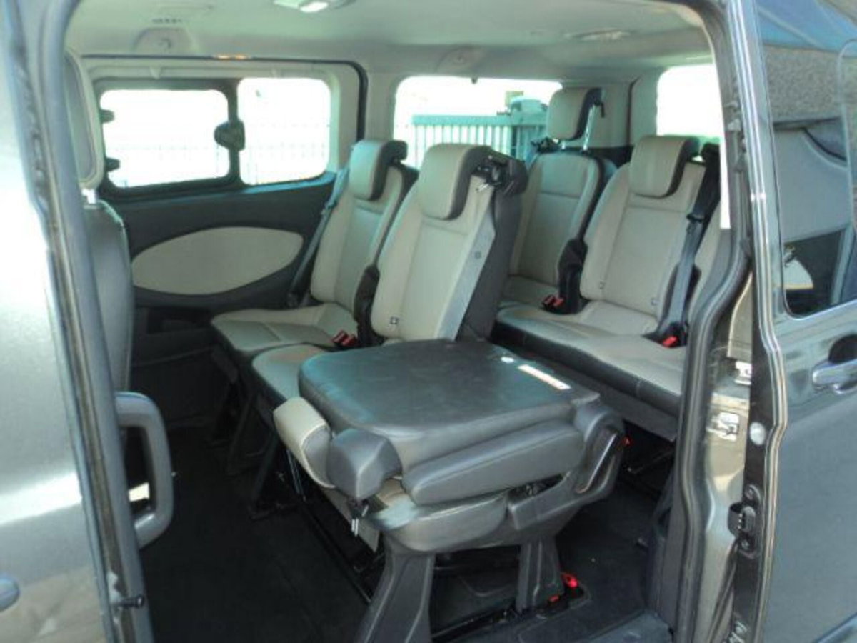 Ford Tourneo Custom 310 2.0 TDCi 130CV PC Titanium (6)