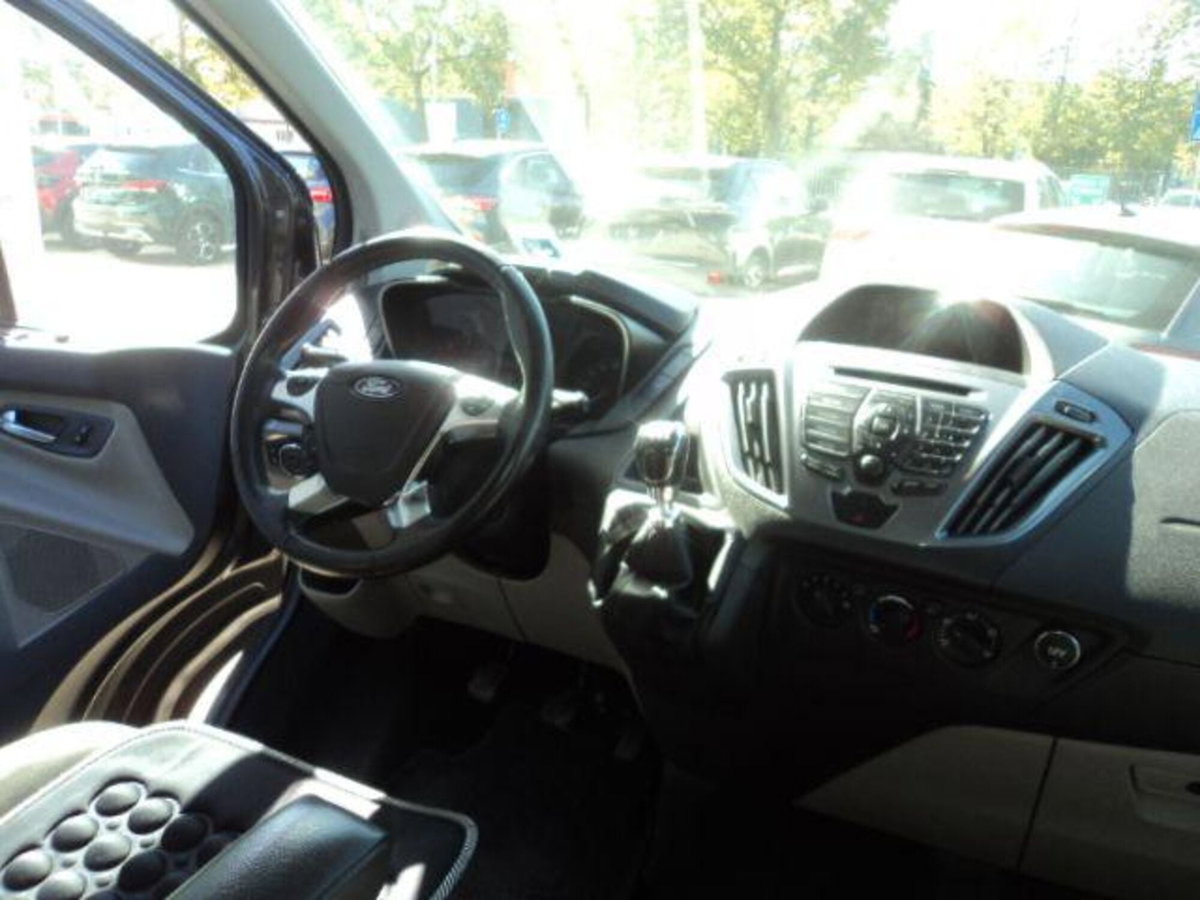 Ford Tourneo Custom 310 2.0 TDCi 130CV PC Titanium (9)