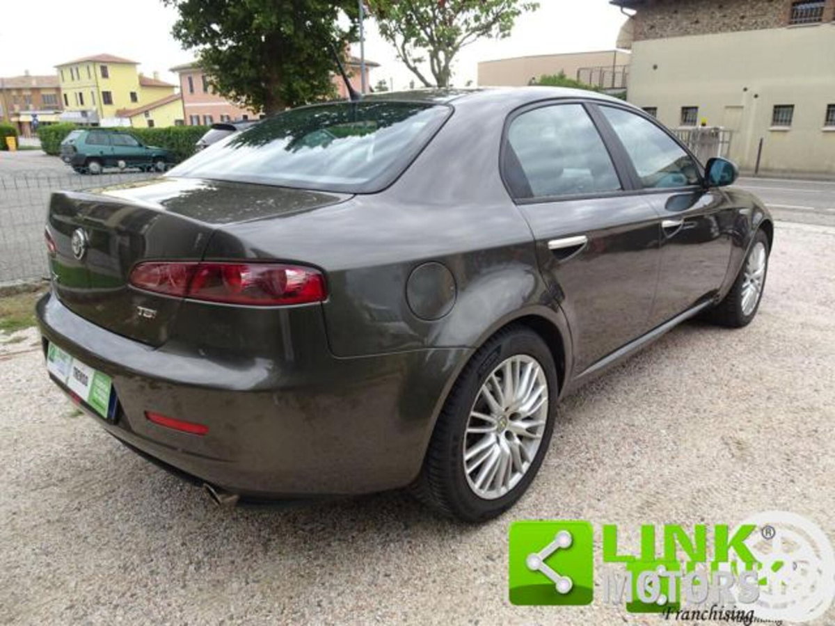 Alfa Romeo 159 1750 TBi Distinctive (5)