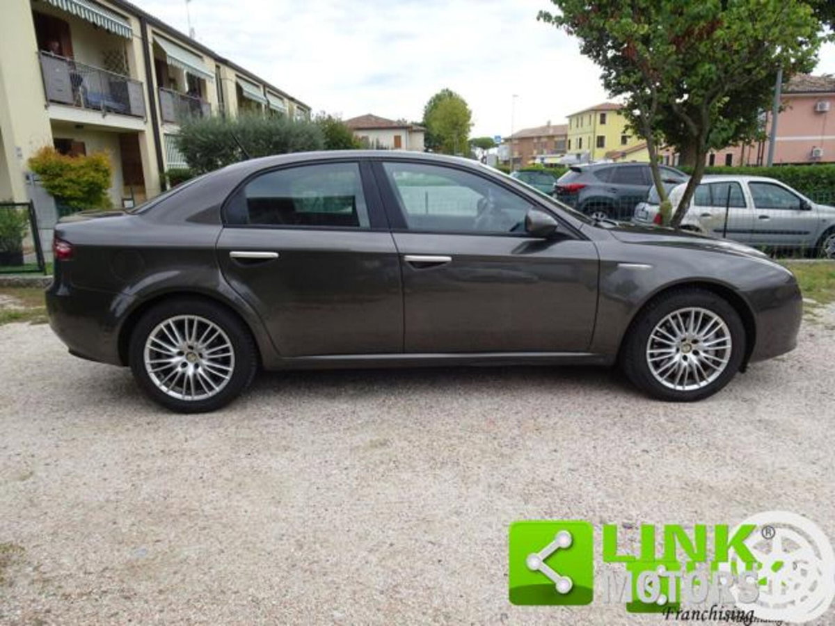 Alfa Romeo 159 1750 TBi Distinctive (6)