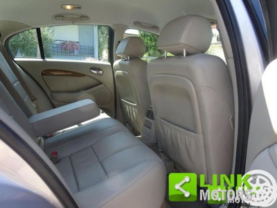 Jaguar S-Type 3.0 V6 Executive (16)