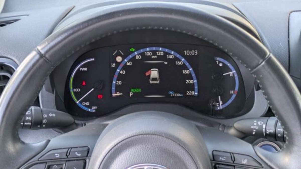 Toyota Yaris Cross 1.5h GR Sport Black Sky fwd 116cv e-cvt (14)