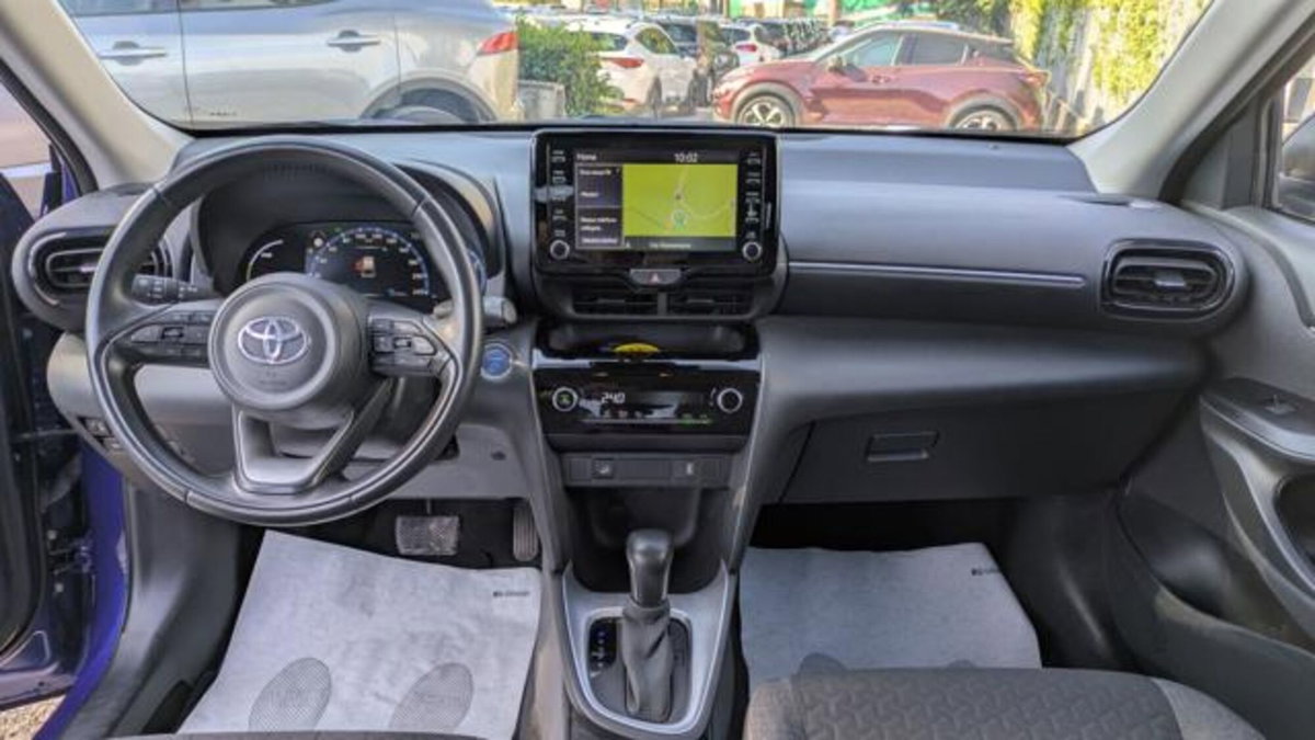 Toyota Yaris Cross 1.5h GR Sport Black Sky fwd 116cv e-cvt (6)