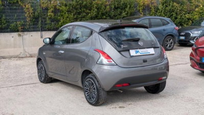 Lancia Ypsilon 1.0 FireFly 5 porte S&S Hybrid Gold Plus (4)