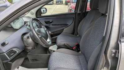 Lancia Ypsilon 1.0 FireFly 5 porte S&S Hybrid Gold Plus (9)