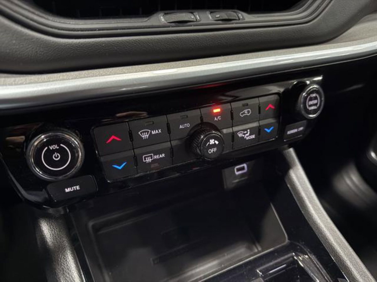 Jeep Compass 1.6 Multijet II 2WD Limited (12)