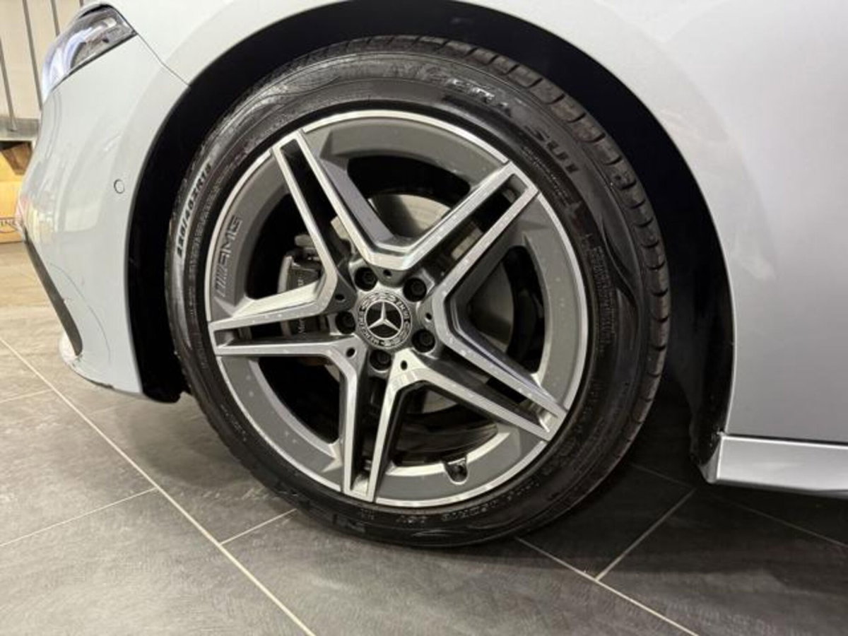 Mercedes-Benz Classe A Sedan 180 AMG Line Premium Plus auto (4)