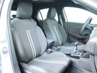 Opel Corsa 1.2 hybrid GS 100cv dct6 (11)