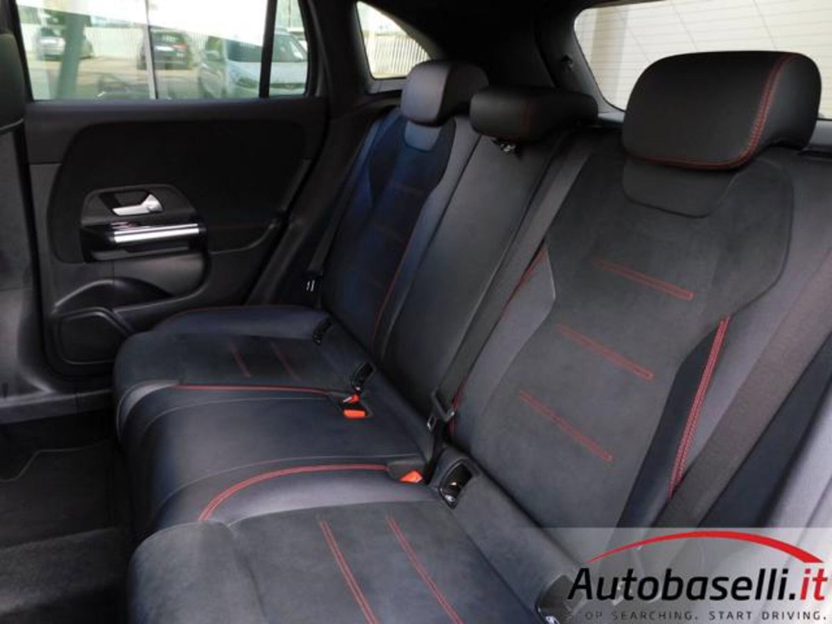 Mercedes-Benz GLA SUV 200 d Automatic Premium (3)