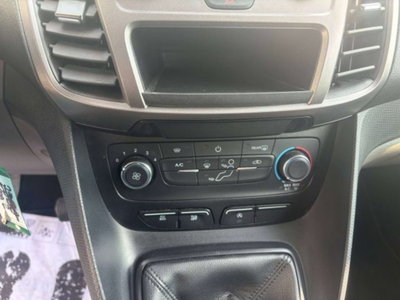 Ford Tourneo Connect 1.5 TDCi 100 CV Plus (9)