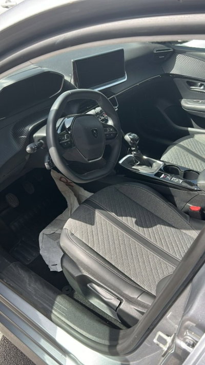 Peugeot 208 PureTech 100 Stop&Start 5 porte Allure (2)