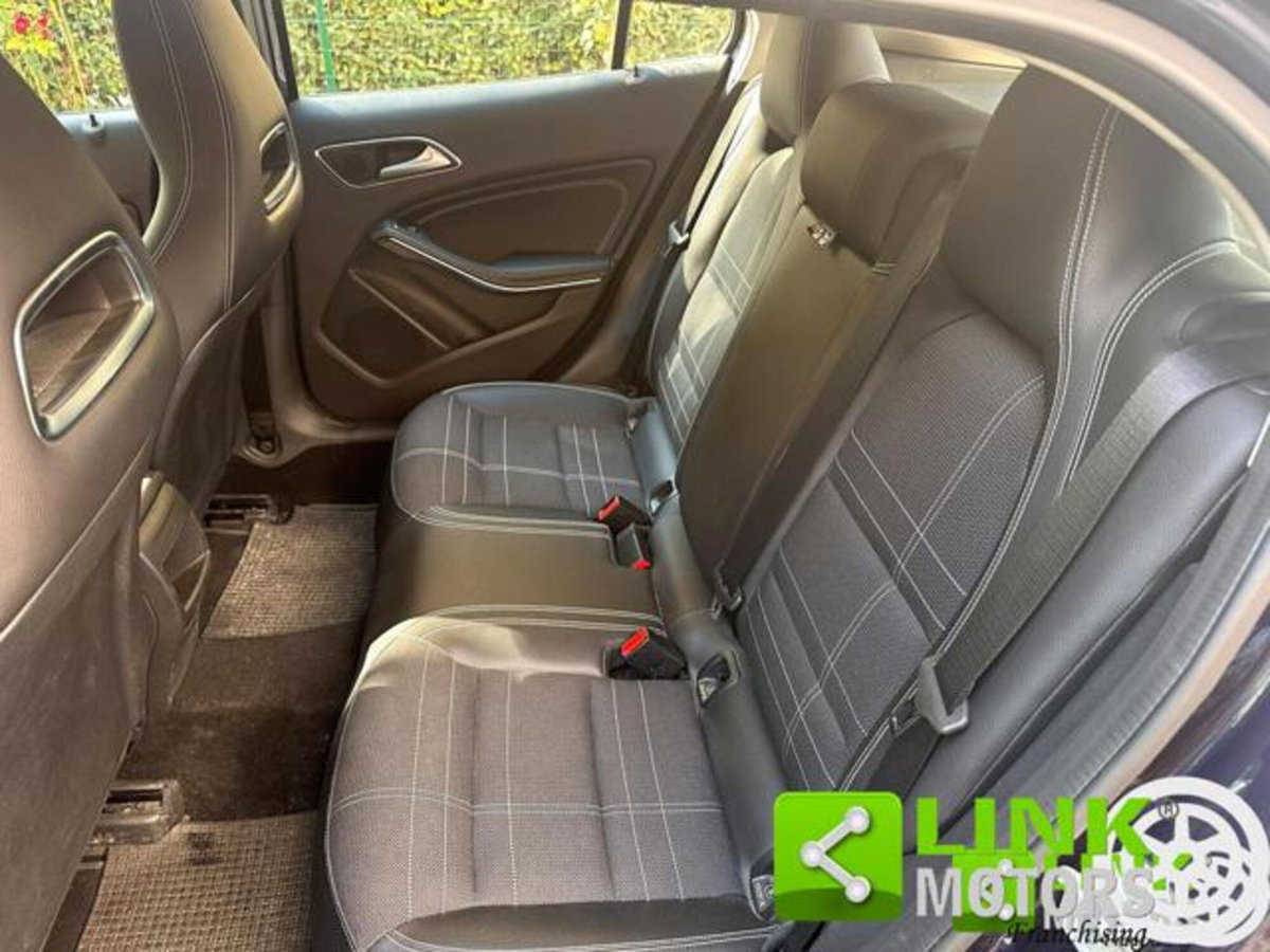 Mercedes-Benz GLA SUV 180 d Executive (18)