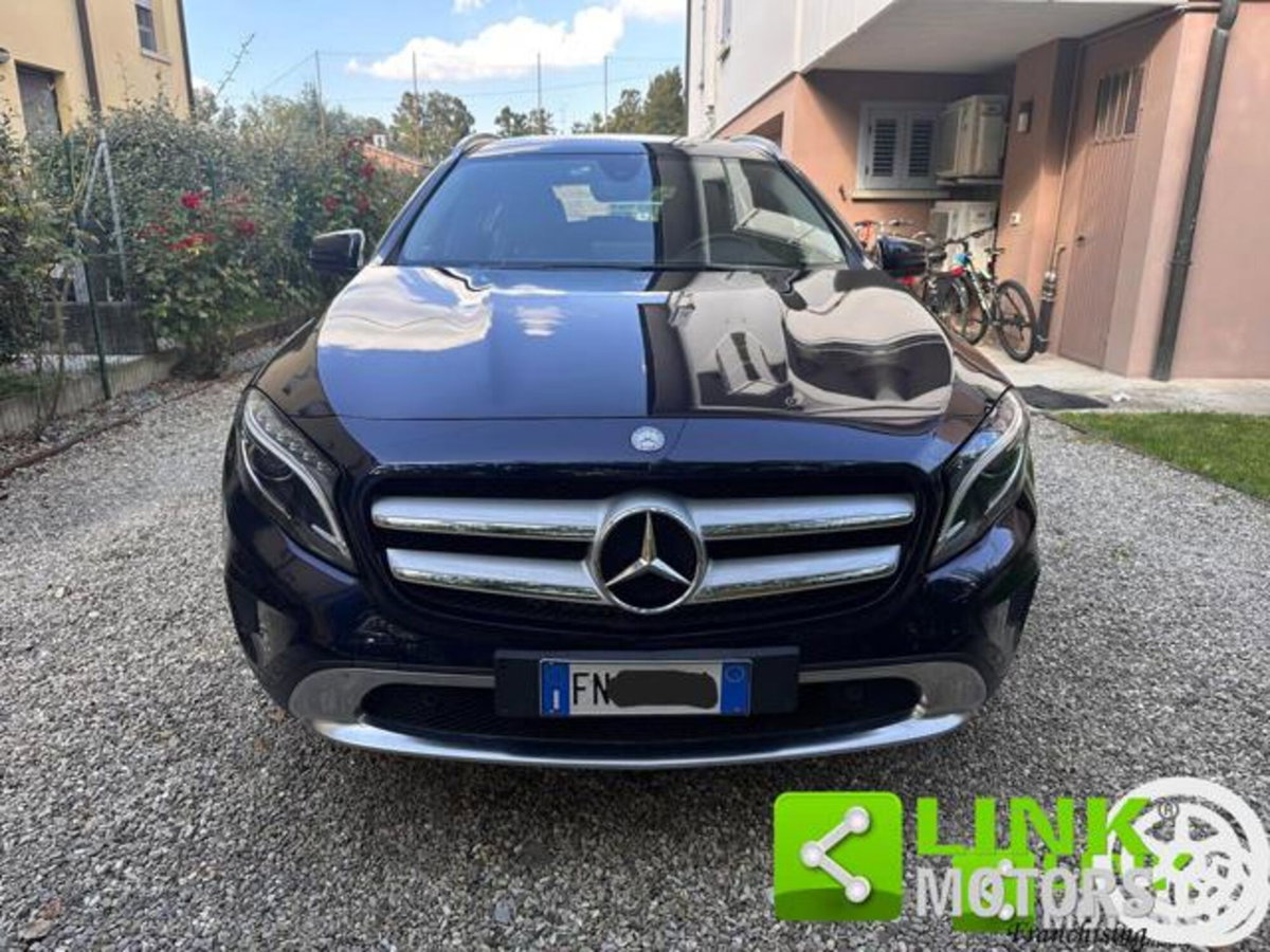 Mercedes-Benz GLA SUV 180 d Executive (2)