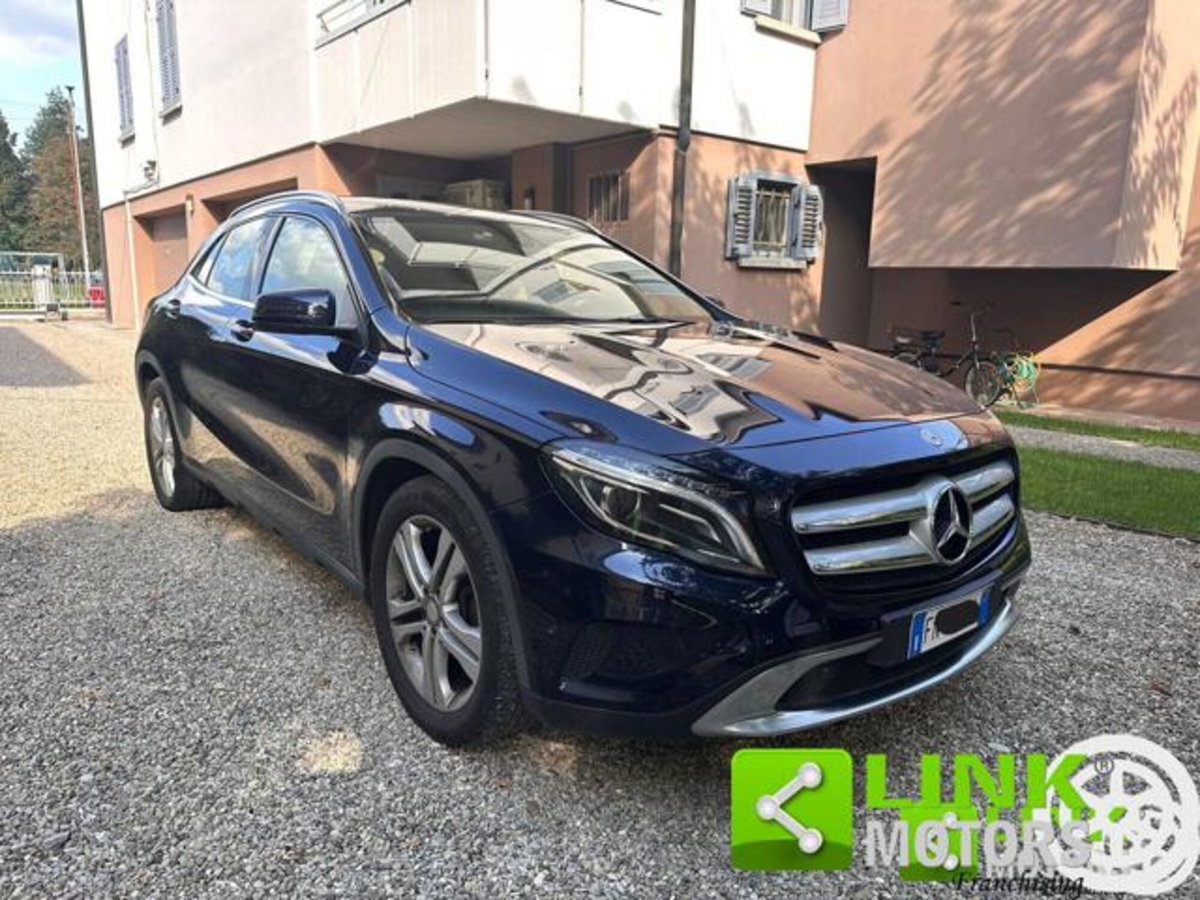 Mercedes-Benz GLA SUV 180 d Executive (3)
