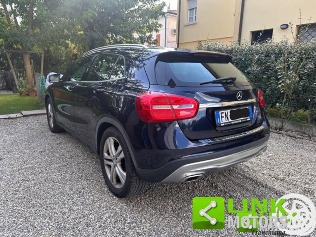 Mercedes-Benz GLA SUV 180 d Executive (5)