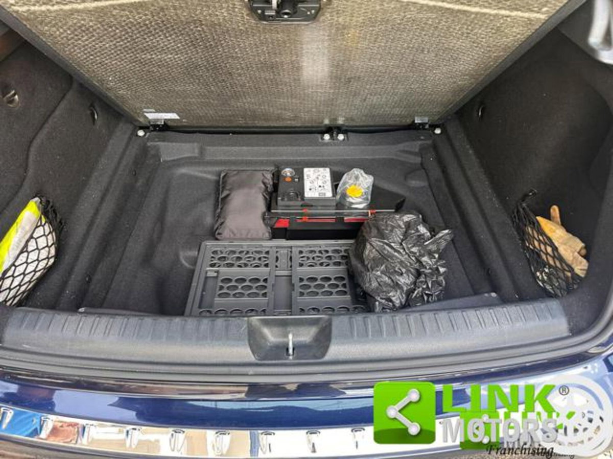 Mercedes-Benz GLA SUV 180 d Executive (9)