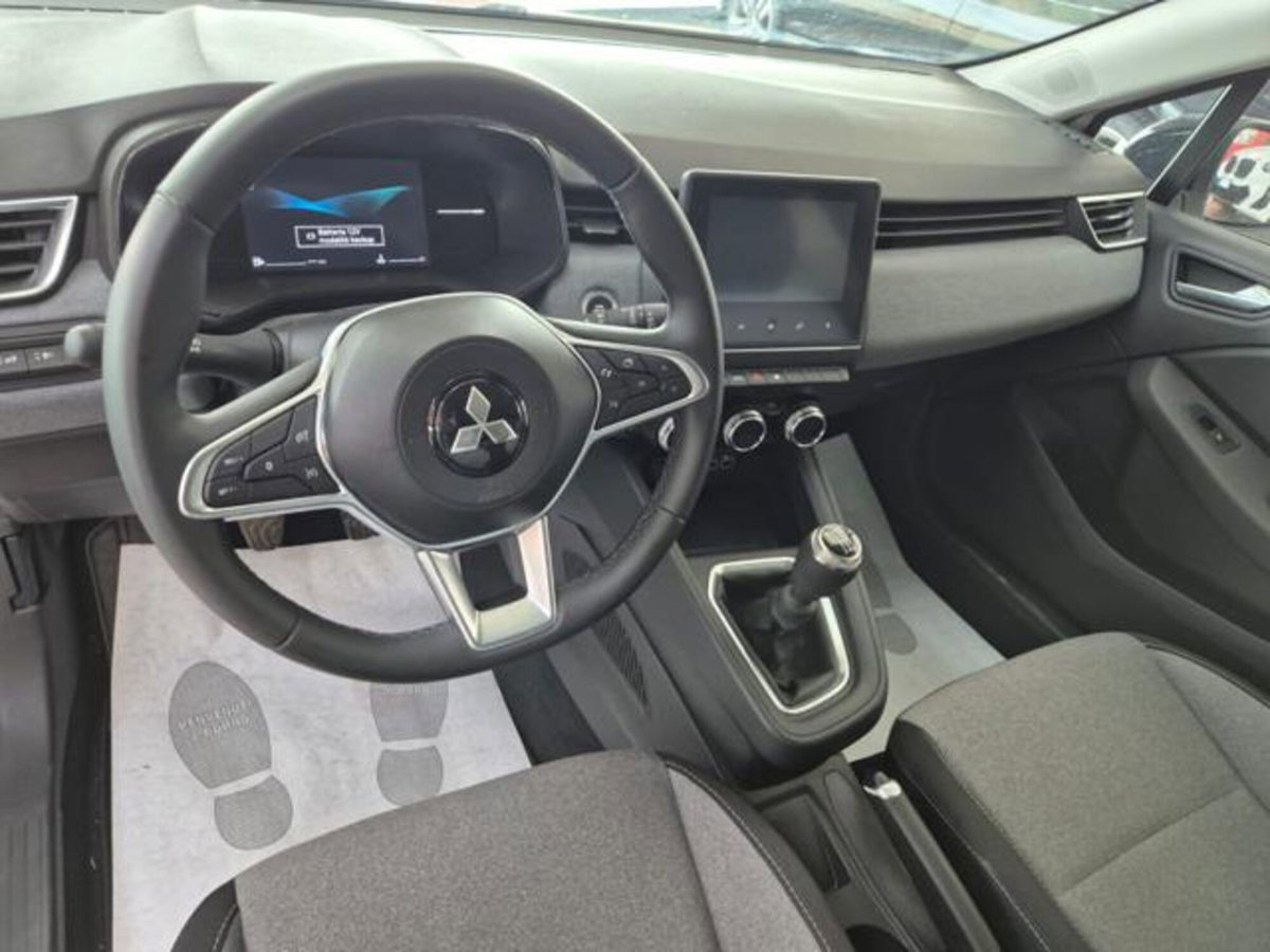 Mitsubishi Colt 1.0 turbo Invite (8)