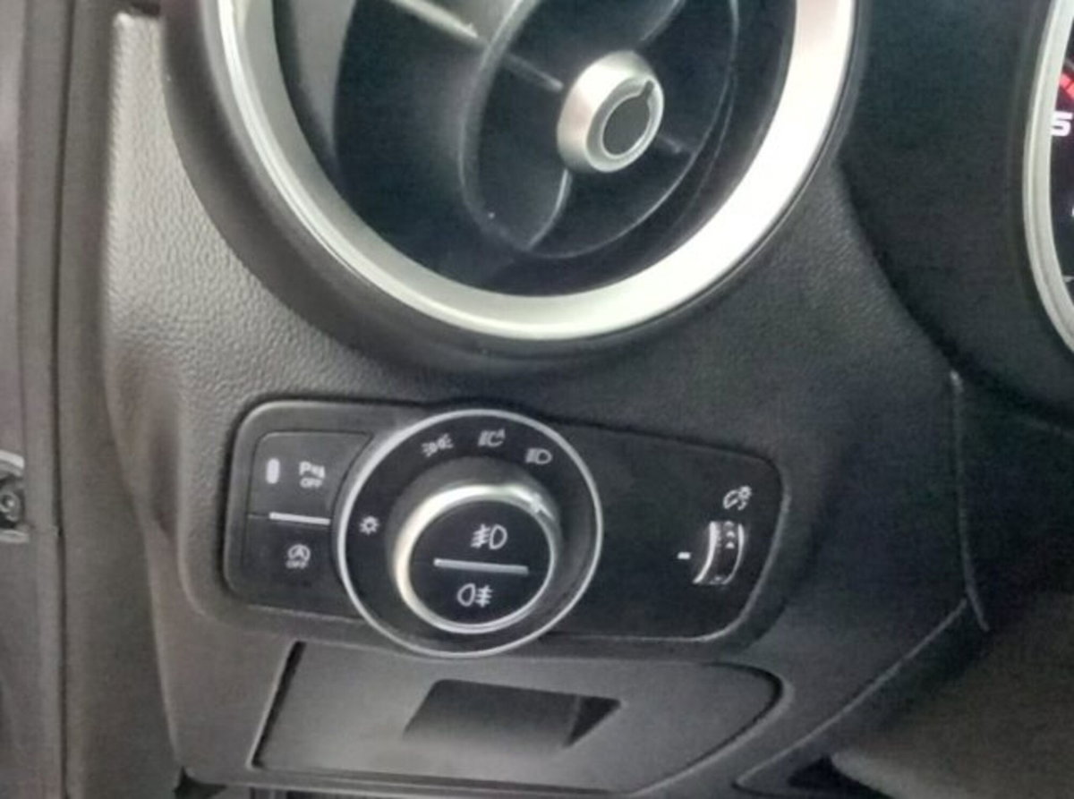 Alfa Romeo Stelvio Stelvio 2.2 Turbodiesel 160 CV AT8 RWD Super Business (16)