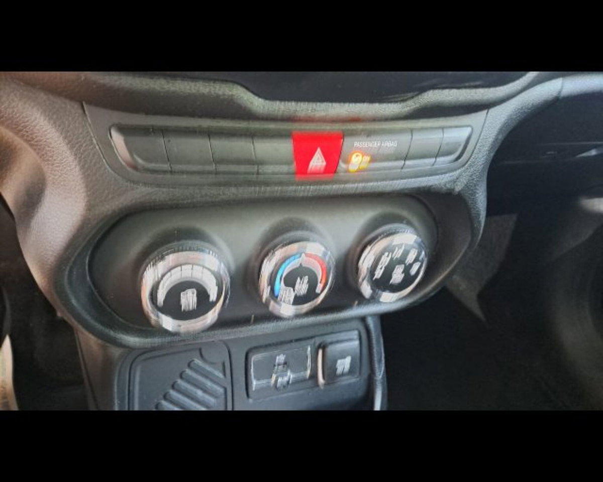 Jeep Renegade 1.6 Mjt 120 CV Longitude (9)