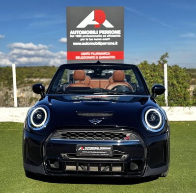 MINI Mini Cabrio 2.0 Cooper S Essential Cabrio (2)