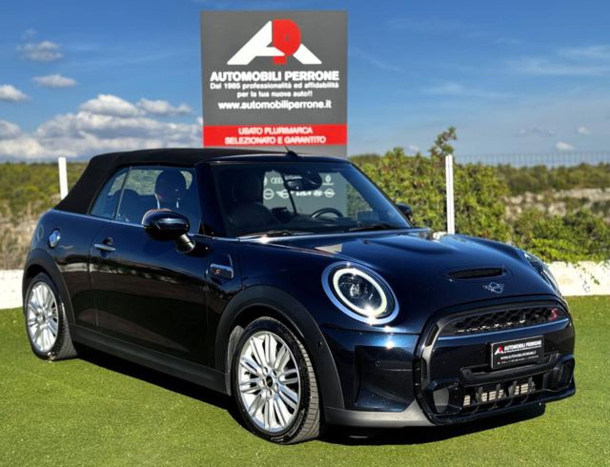 MINI Mini Cabrio 2.0 Cooper S Essential Cabrio (3)