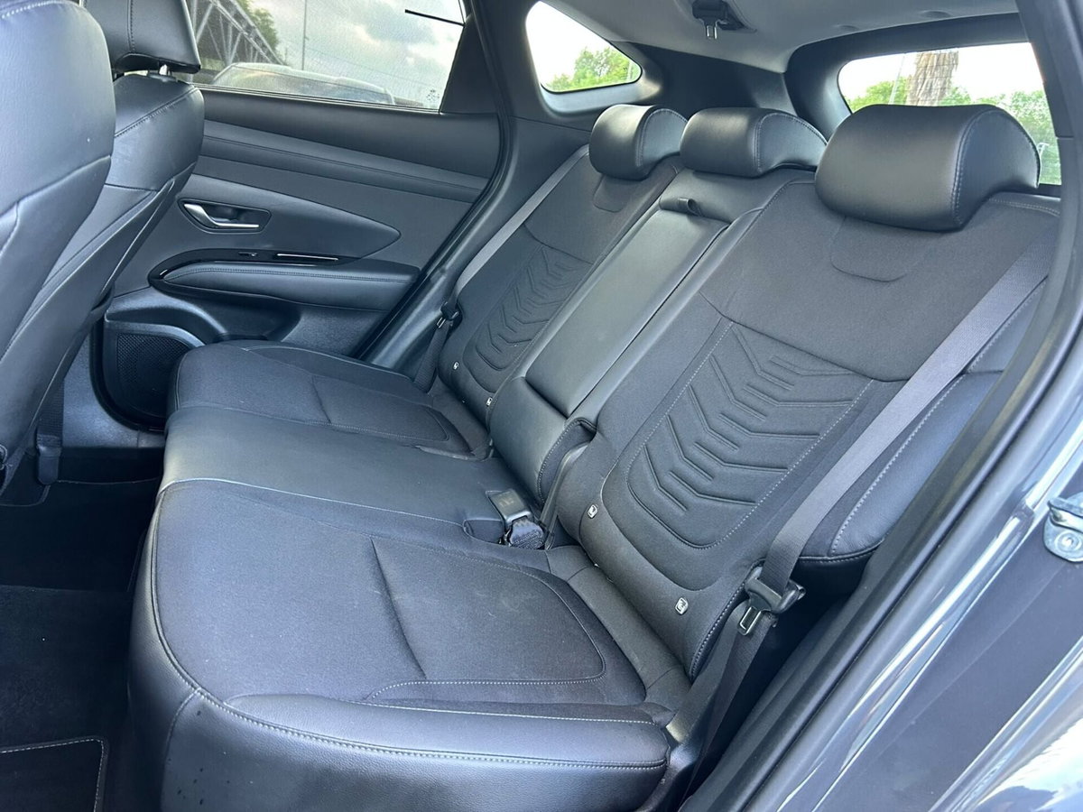 Hyundai Tucson 1.6 hev Exellence 2wd auto (16)